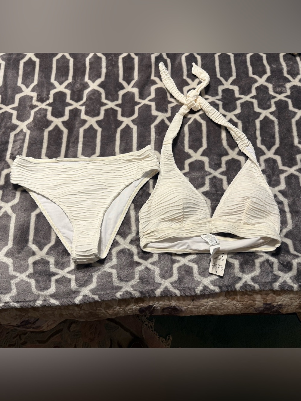 CUPSHE Women's Cream Textured Halter Bikini Set - Stylish Swimwear, BRAND NEW